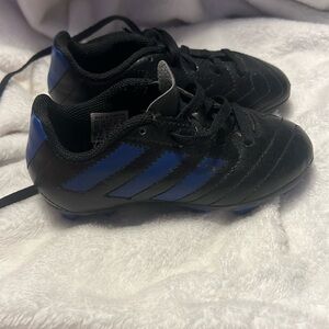 Soccer cleats